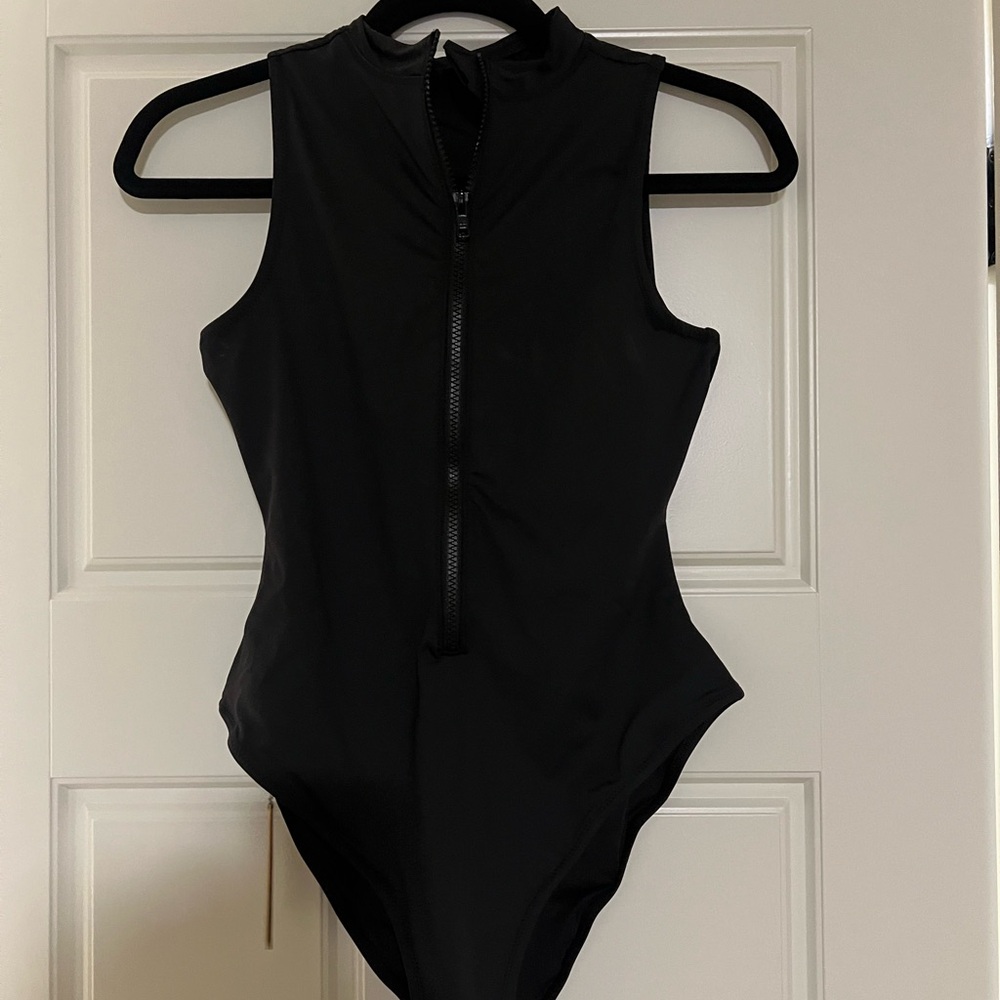 Skims signature swim